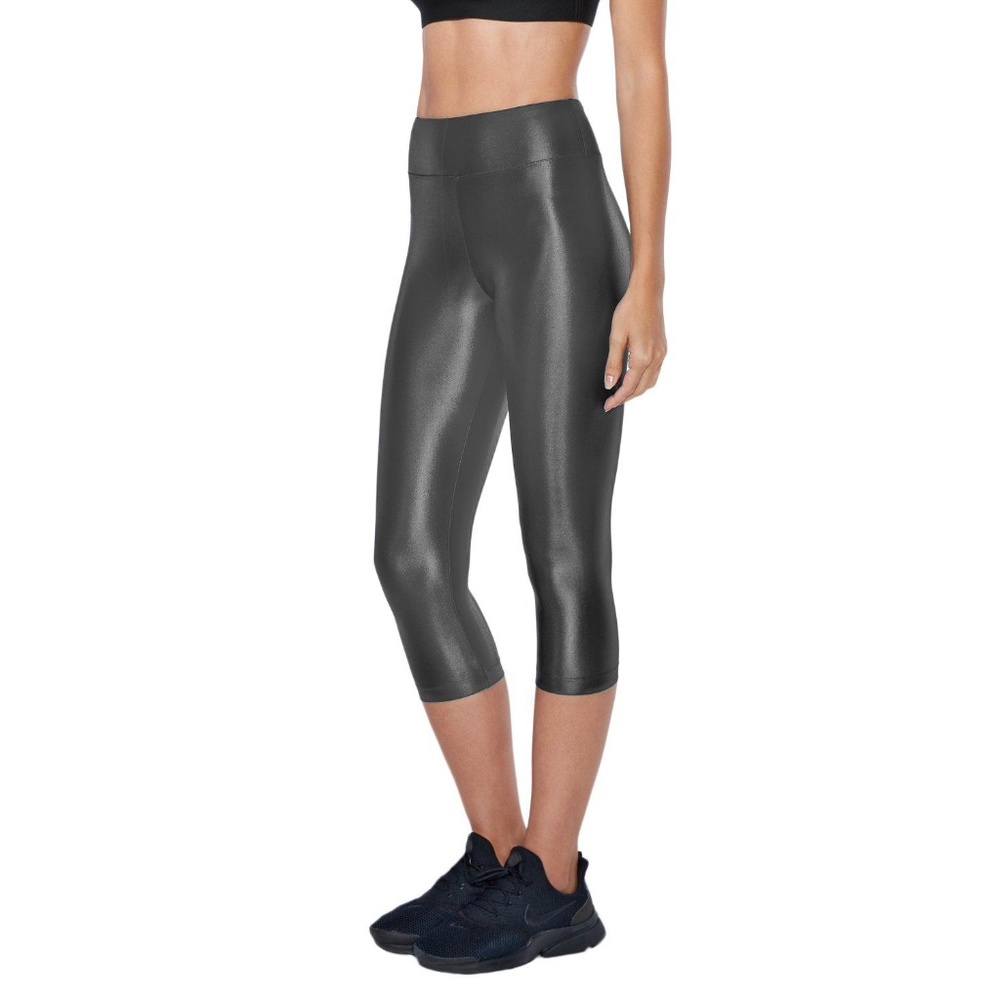 Koral Gray Metallic Capri Legging
